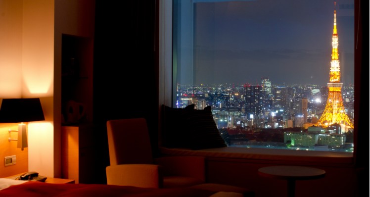 ParkHotelTokyo-CityQueenRoom-with-tokyotowerview1_1440x768