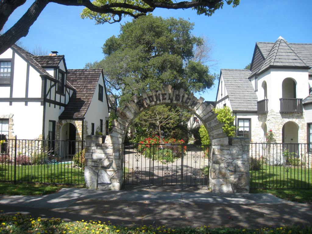 Welcome to The Dollhouse- In Praise of the Bungalow&nbsp;Court