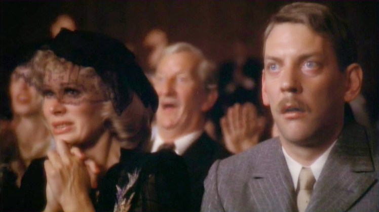 The-Day-of-the-Locust-Karen-Black-Donald-Sutherland-1975